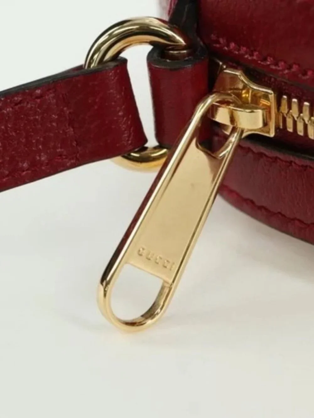Gucci brand	gucci color	beige